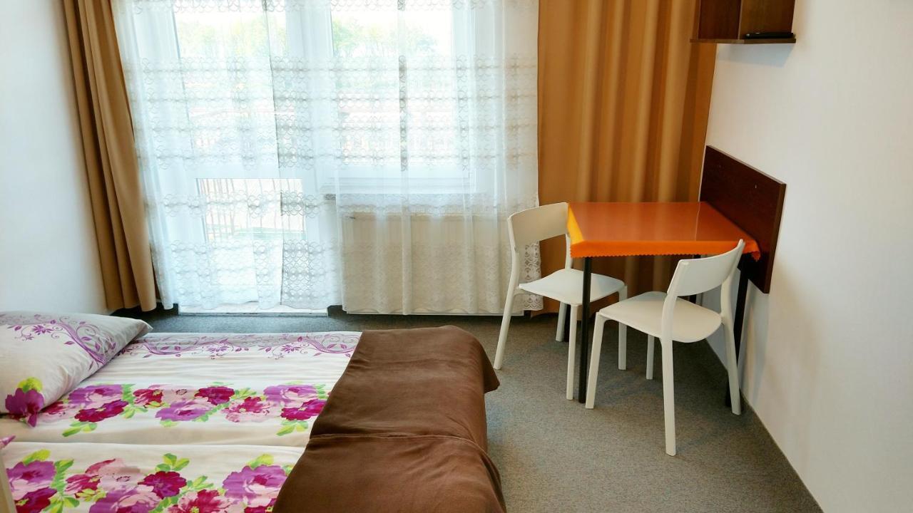 Klif Pokoje Goscinne W Centrum Blisko Morza Ustronie Morskie Eksteriør billede
